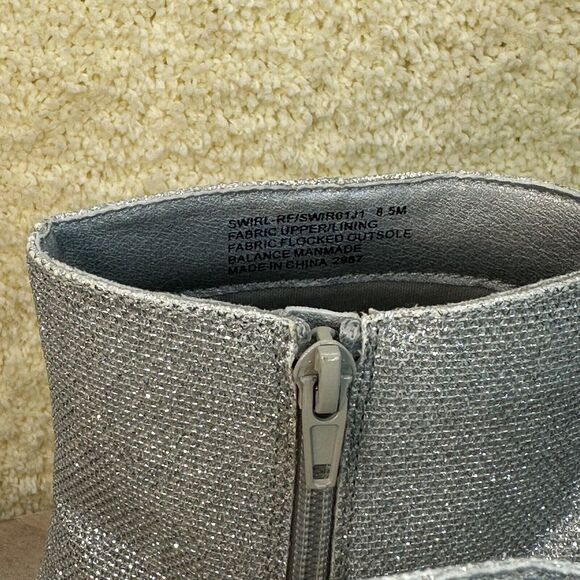 Madden Girl Silver Fab Womens Size 8.5 Boots Glitter Block Heel Almond Toe New - Picture 3 of 10